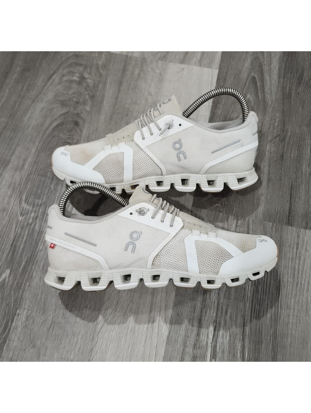 On Cloud 5 White Running Gym Exercise Training Casual Shoes Womens 7.5
